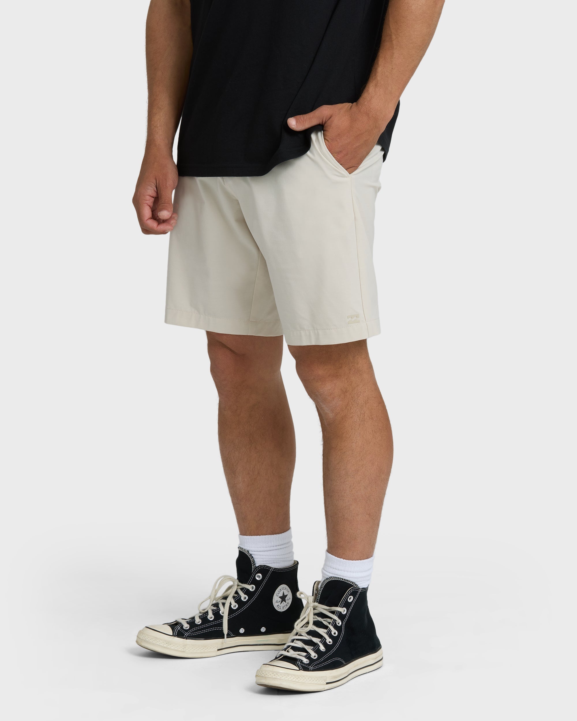 Primary Submersible 18 Hybrid Shorts - Oatmeal